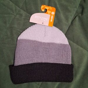 Rustic ridge tri-color beanie